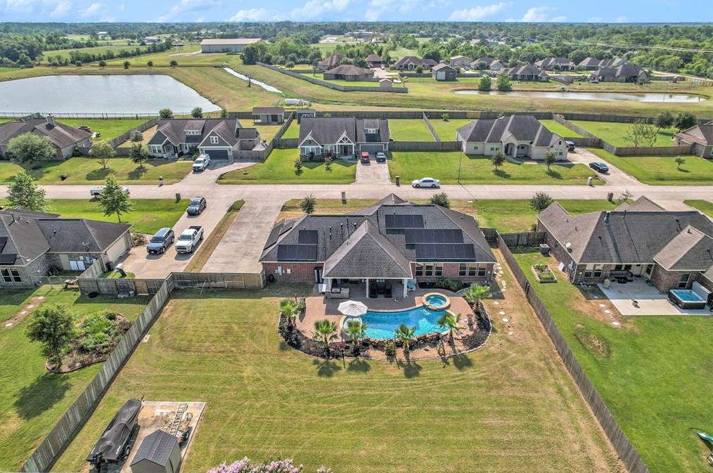 2203 Donna Ln, Santa Fe, TX 77510