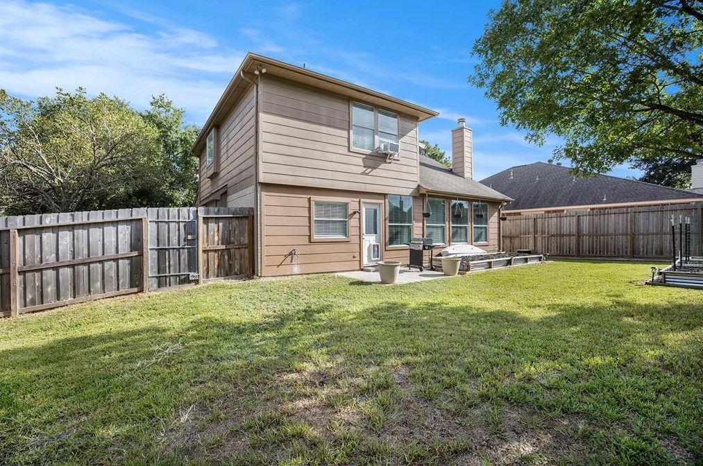 9731 Grn Vly Ln, Houston TX  77064-3834 exterior
