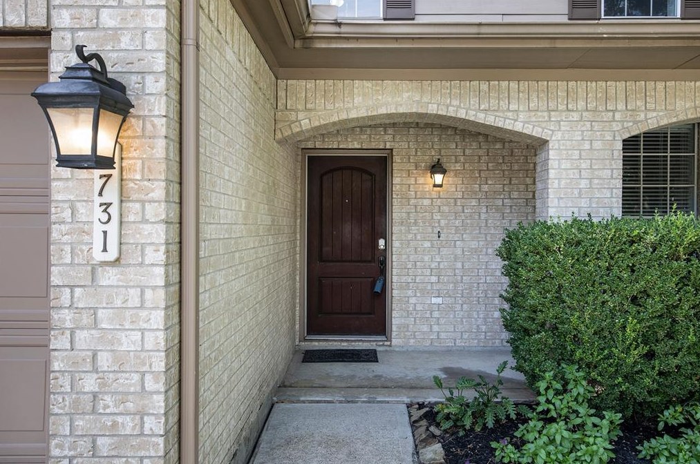 9731 Green Valley Ln, Houston, TX 77064-3834