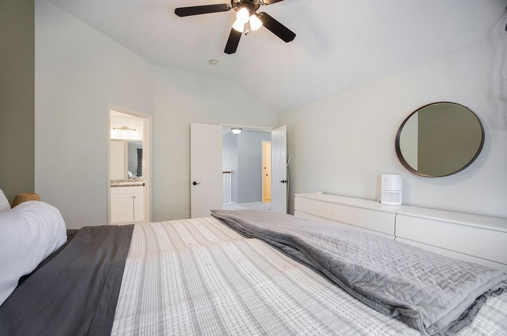 9731 Grn Vly Ln, Houston TX  77064-3834 exterior