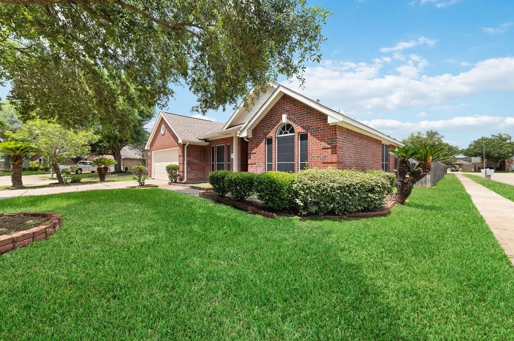 15402 Glendaven Way, Houston, TX 77082