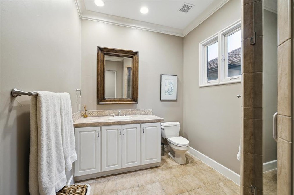 7 Ter, Houston TX  77007-5070 exterior