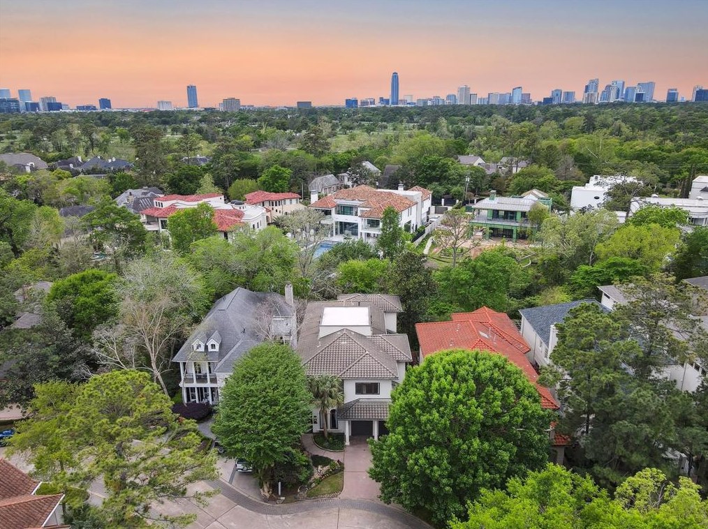 7 Ter, Houston TX  77007-5070 exterior
