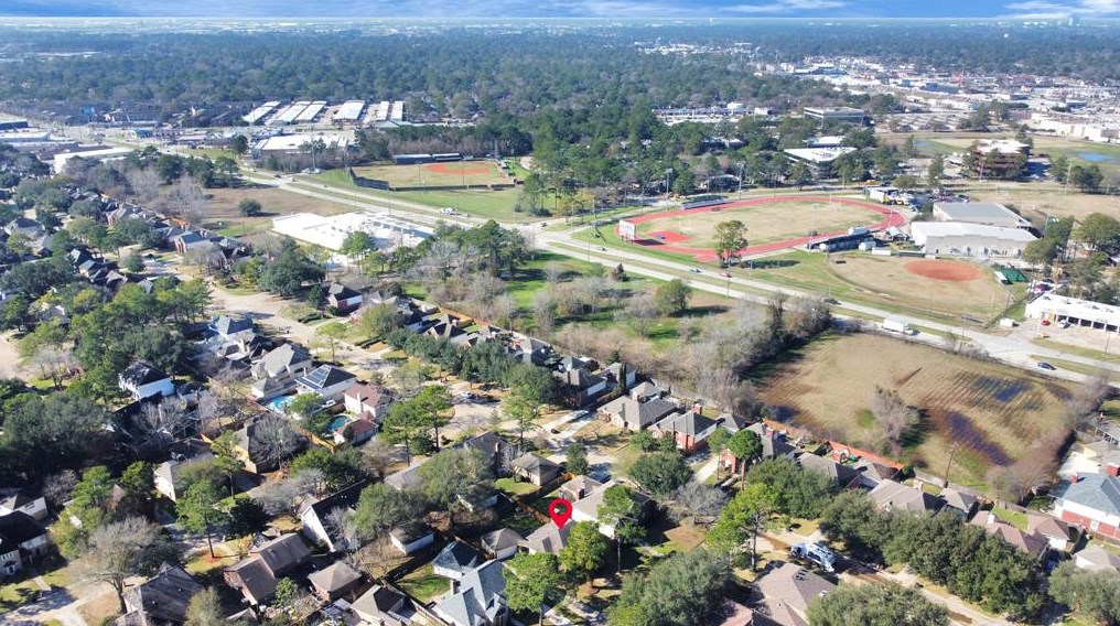 4251 Meadowchase Ln, Houston TX  77014-1706 exterior