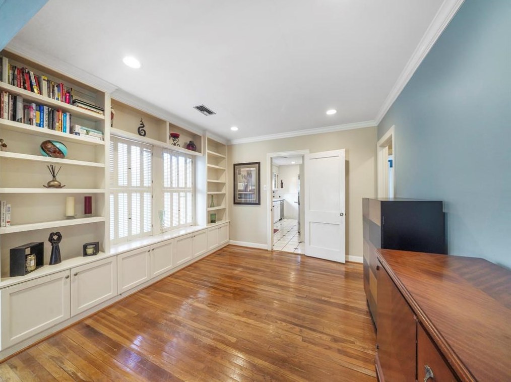 6607 Fairfield St, Houston TX  77023-4001 exterior