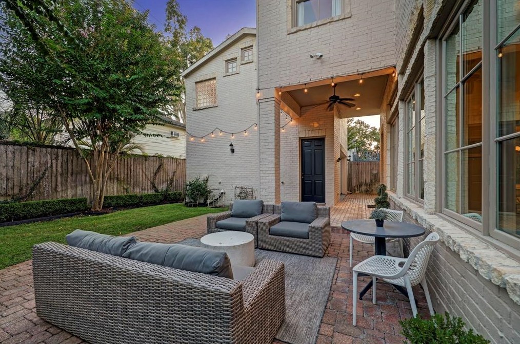 4111 Marlowe St, Houston TX  77005-2045 exterior