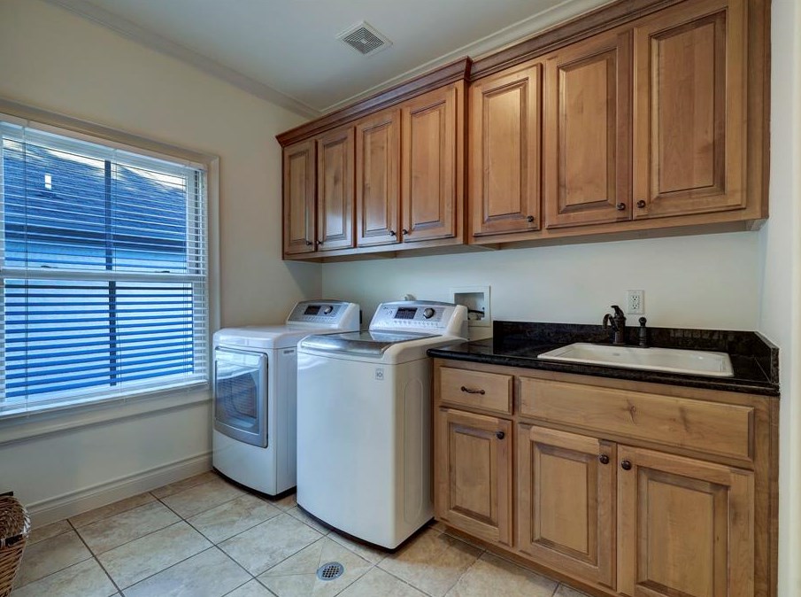 4111 Marlowe St, Houston TX  77005-2045 exterior