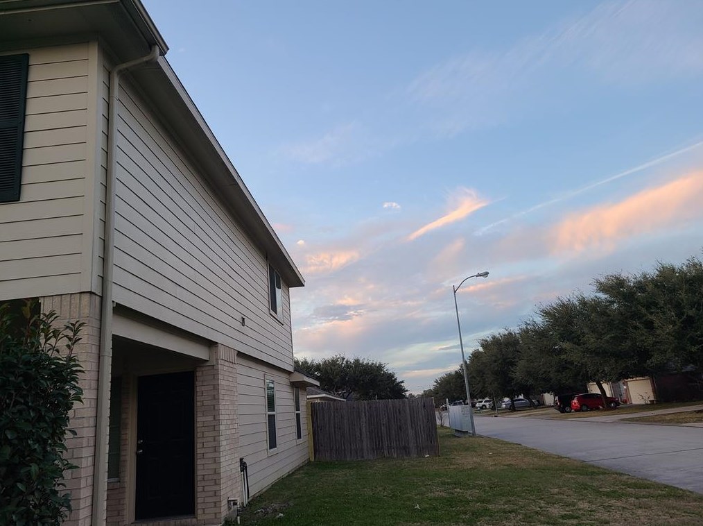 1039 Doubletree Glen Dr, Houston TX  77073-5673 exterior
