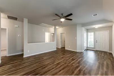 207 Black Bear Drive, Huntsville, TX 77320 - Photo 8