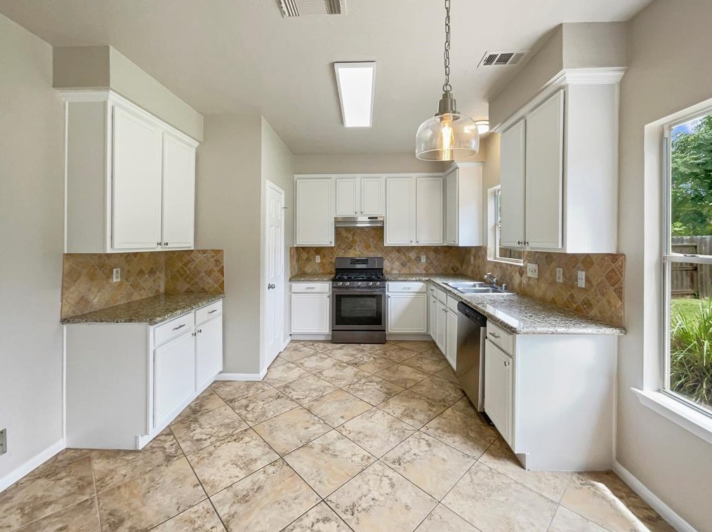 14407 Andrea Way Ln, Houston, TX 77083-7713