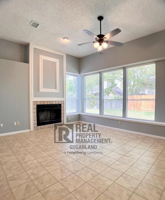 4639 Sunshine Dr, Sugar Land, TX 77479