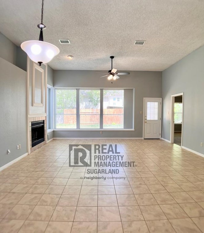 4639 Sunshine Dr, Sugar Land TX  77479-2059 exterior