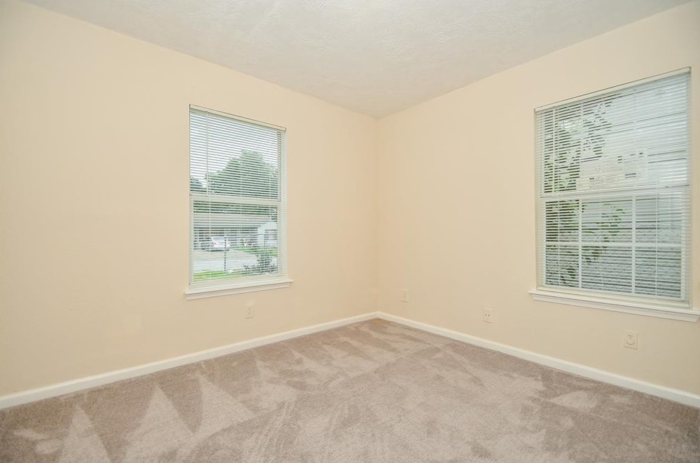 9438 Fairland Dr, Houston TX  77051-3119 exterior