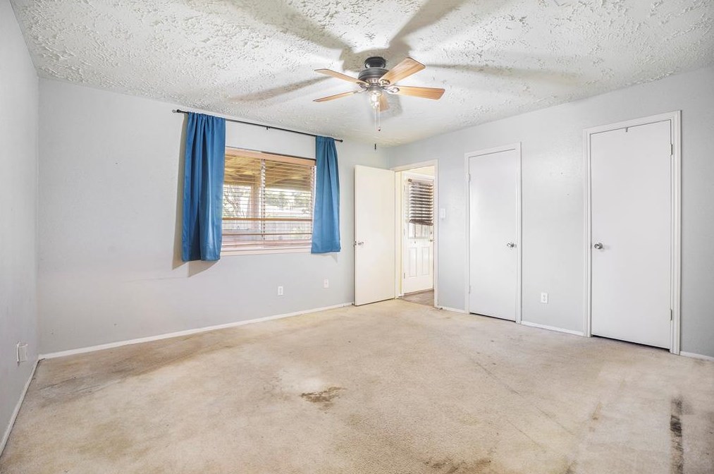 419 Capehill, Houston TX  77598-2611 exterior