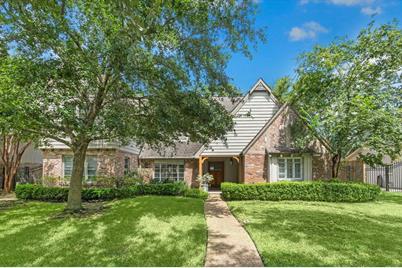 234 Plantation Road, Houston, TX 77024 - Photo 1