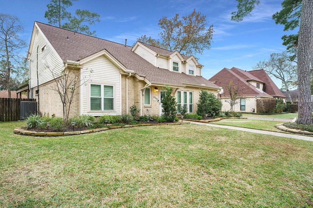 3709 Summer Ln, Baytown, TX 77521-2612