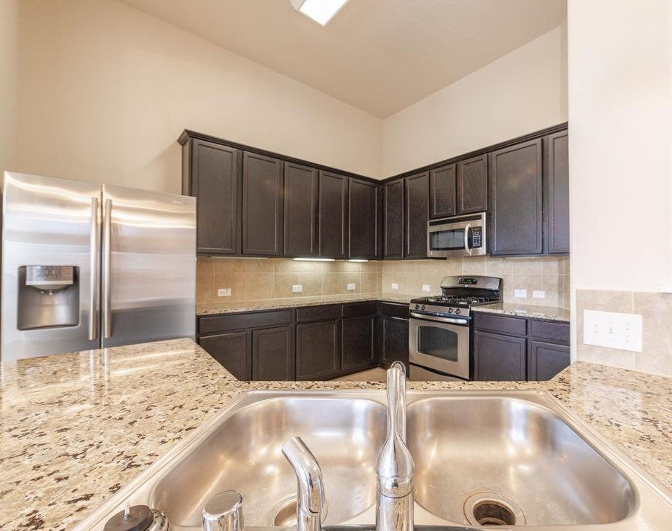 2403 Snowy Egret Dr, Katy, TX 77494