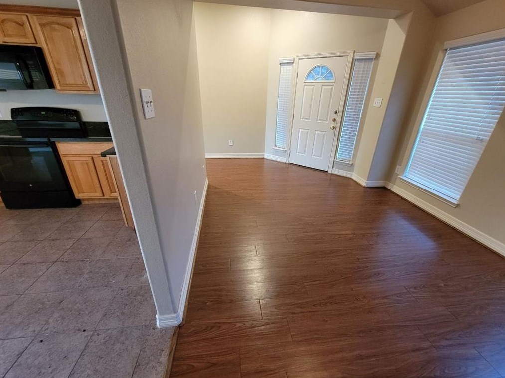 320 Broken Pine Ct, Conroe, TX 77304