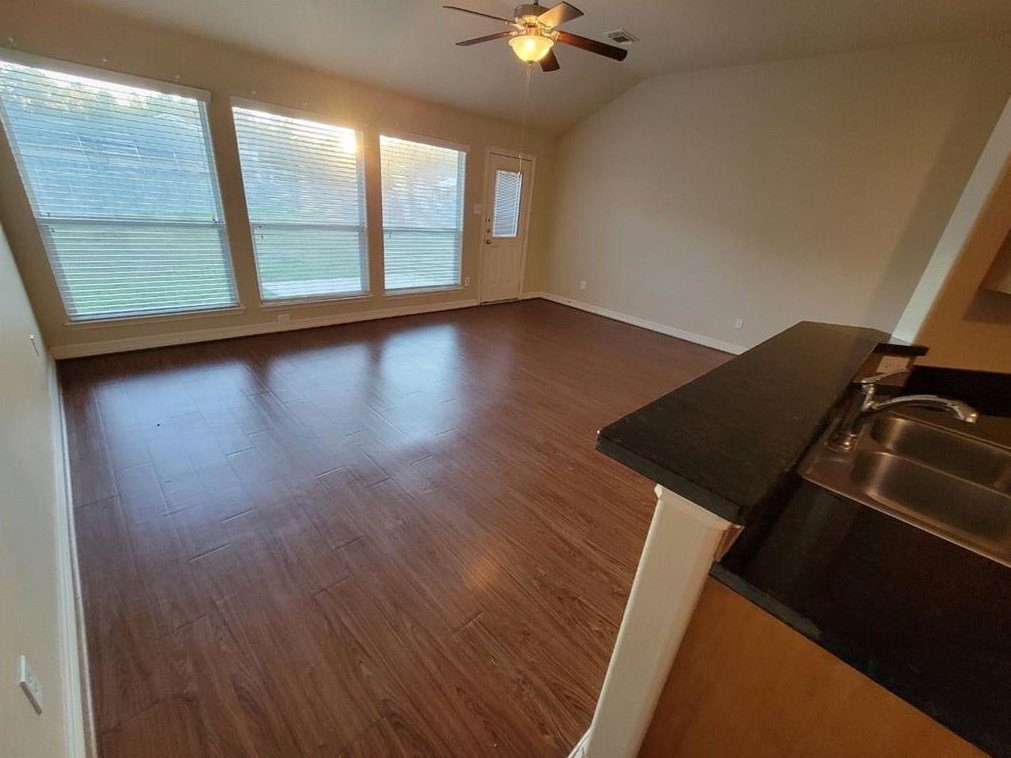 320 Broken Pine Ct, Conroe TX  77304-1732 exterior