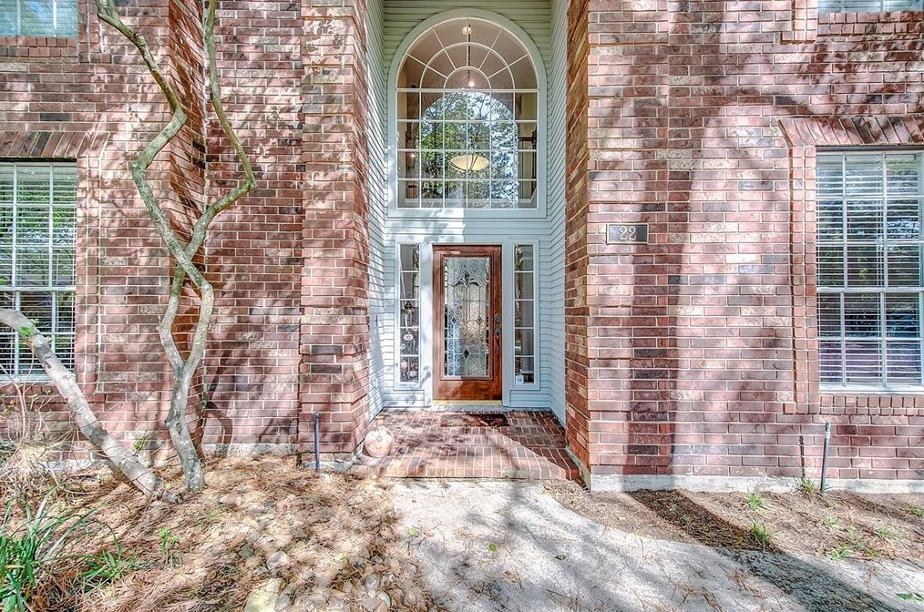 22 Quiet Oak Cir, Spring, TX 77381-3159