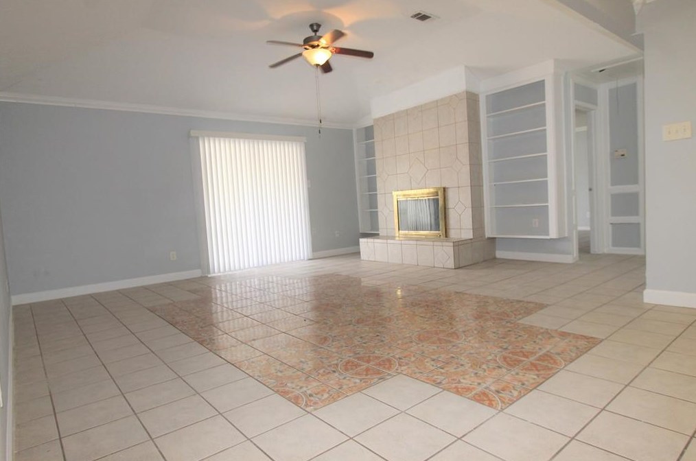 13010 Apple Glen Ln, Houston TX  77072-3102 exterior