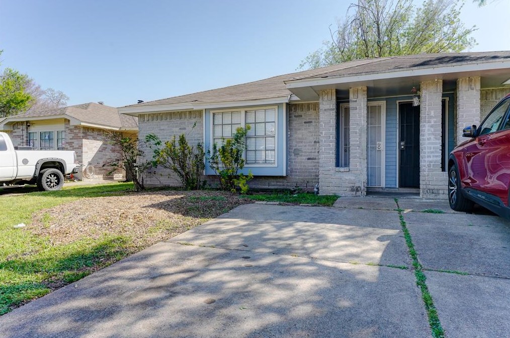 11012 Crenchrus Ct, Houston, TX 77086