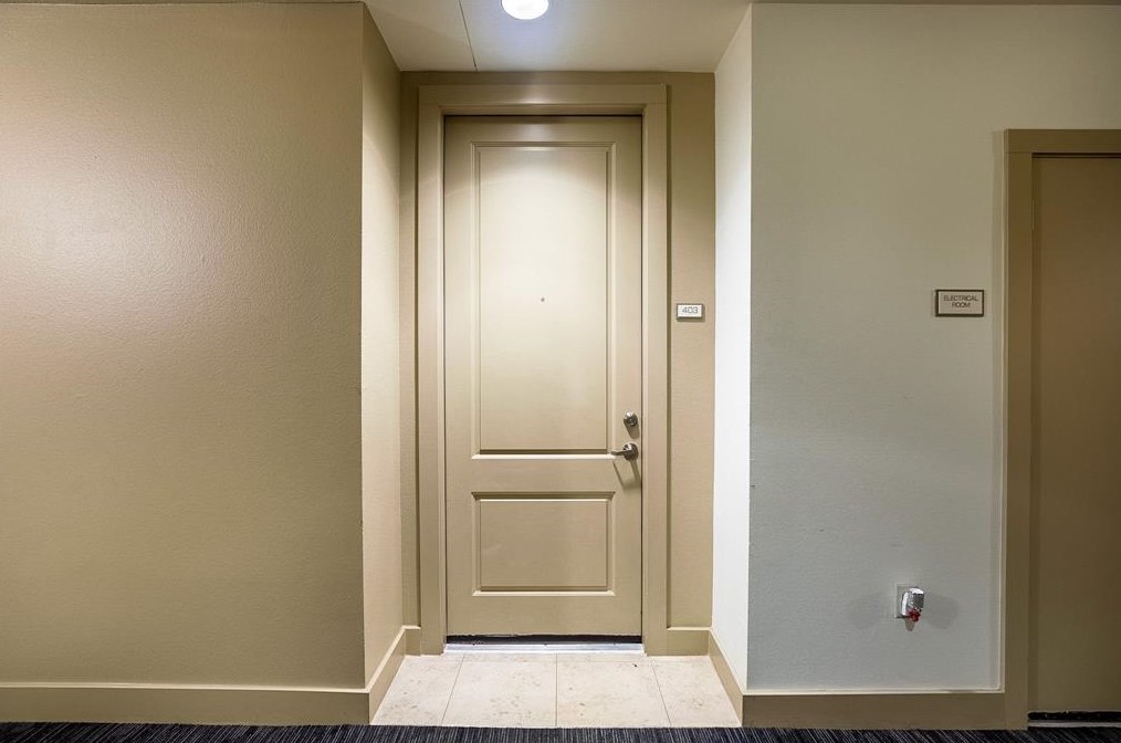 3505 Sage Rd, Houston TX  77056-7002 exterior