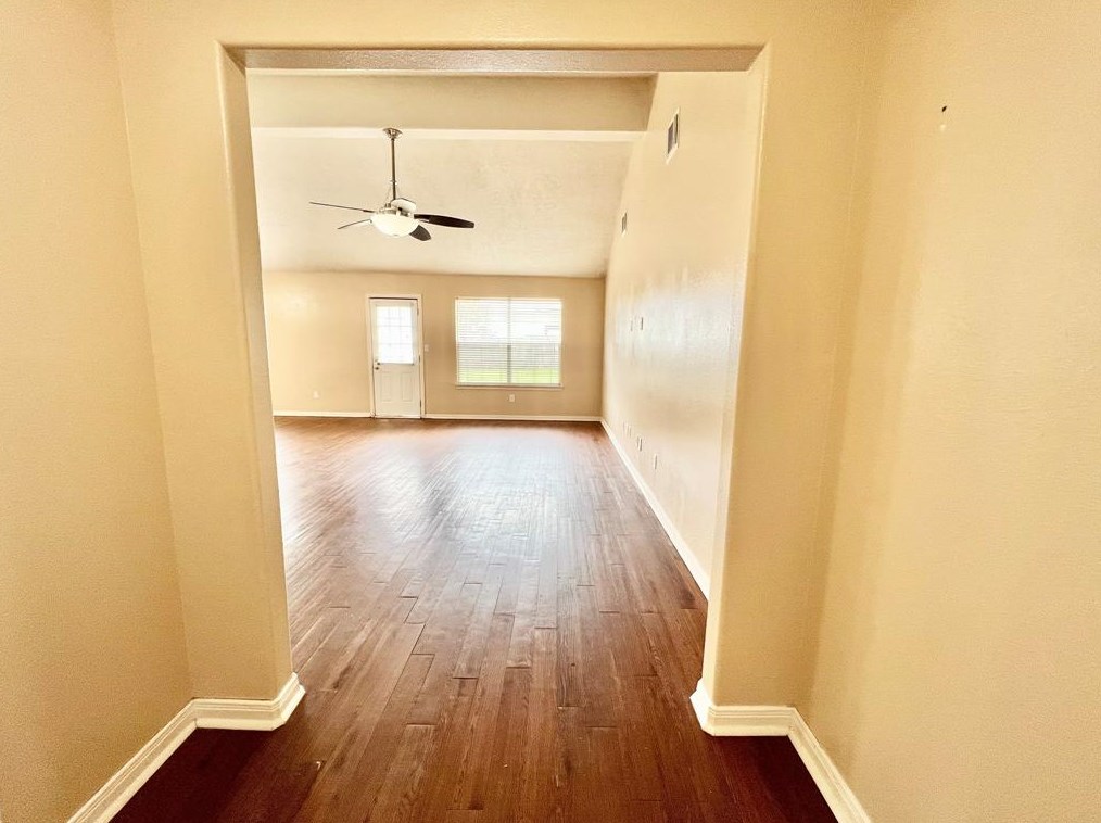 9703 Amberjack Dr, Texas City, TX 77591