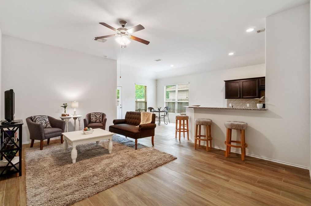 9787 Gulfstream Dr, Conroe, TX 77303