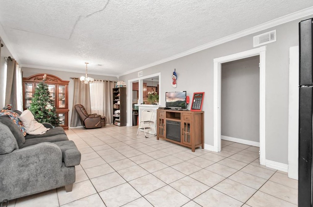 5906 Werner St, Houston, TX 77076-4020