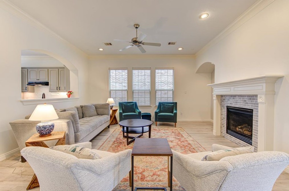 1131 Sopris Dr, Houston, TX 77077