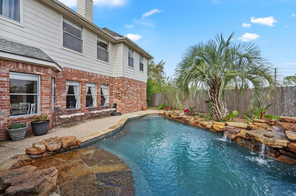 3503 Almond Crk Dr, Houston TX  77059-2819 exterior
