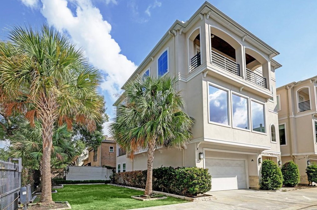 2425 Nantucket Dr, Houston, TX 77057-4805