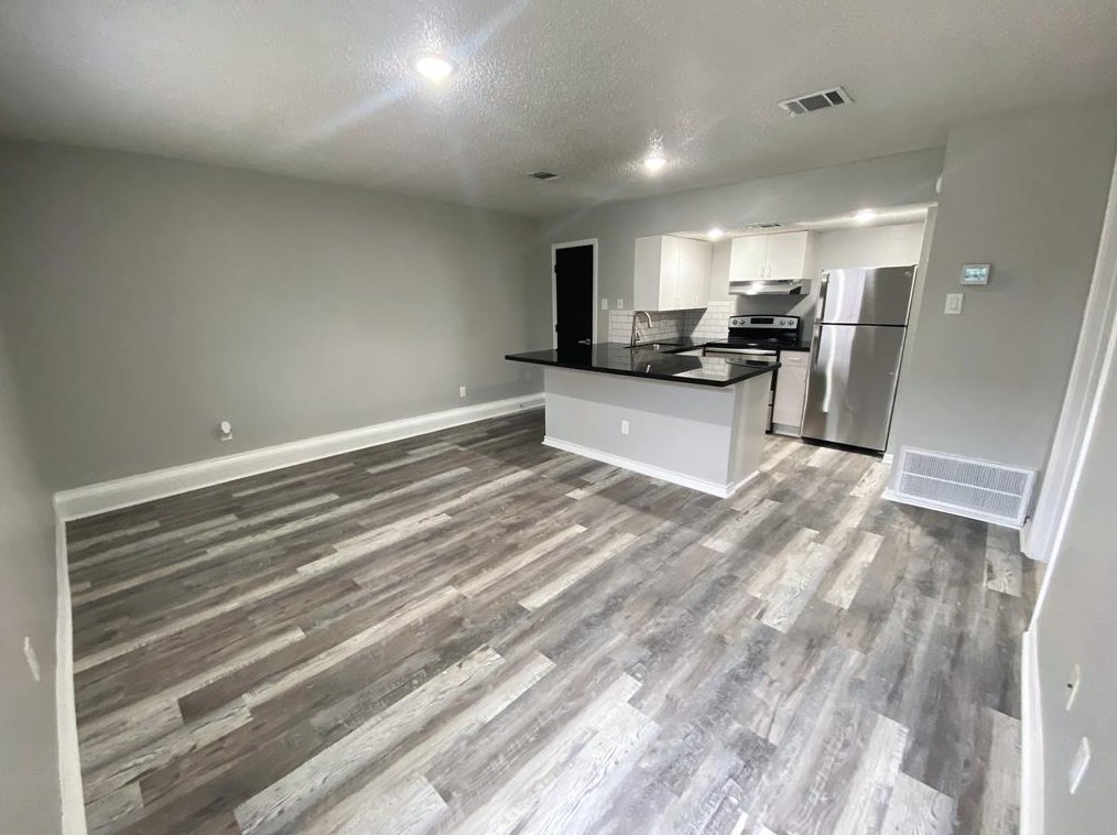 4748 Merwin St #7, Houston, TX 77027