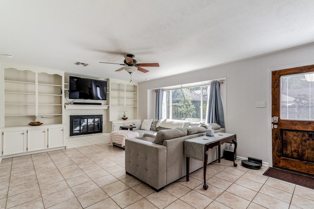 2727 Triway Ln, Houston TX 77041-7421 exterior