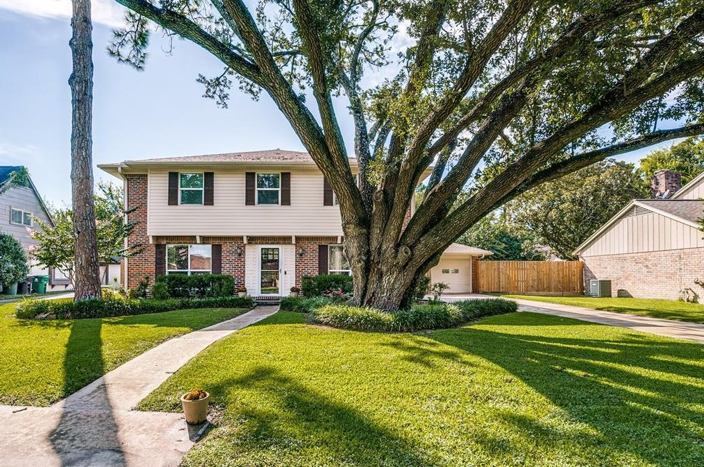 2727 Triway Ln, Houston, TX 77043-1831