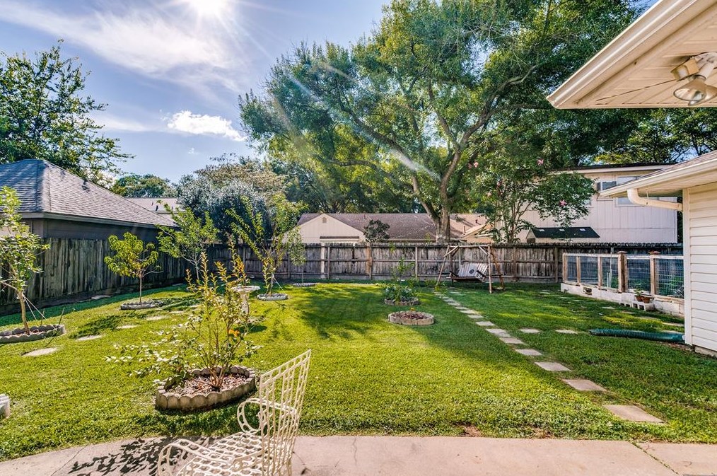 2727 Triway Ln, Houston TX 77041-7421 exterior