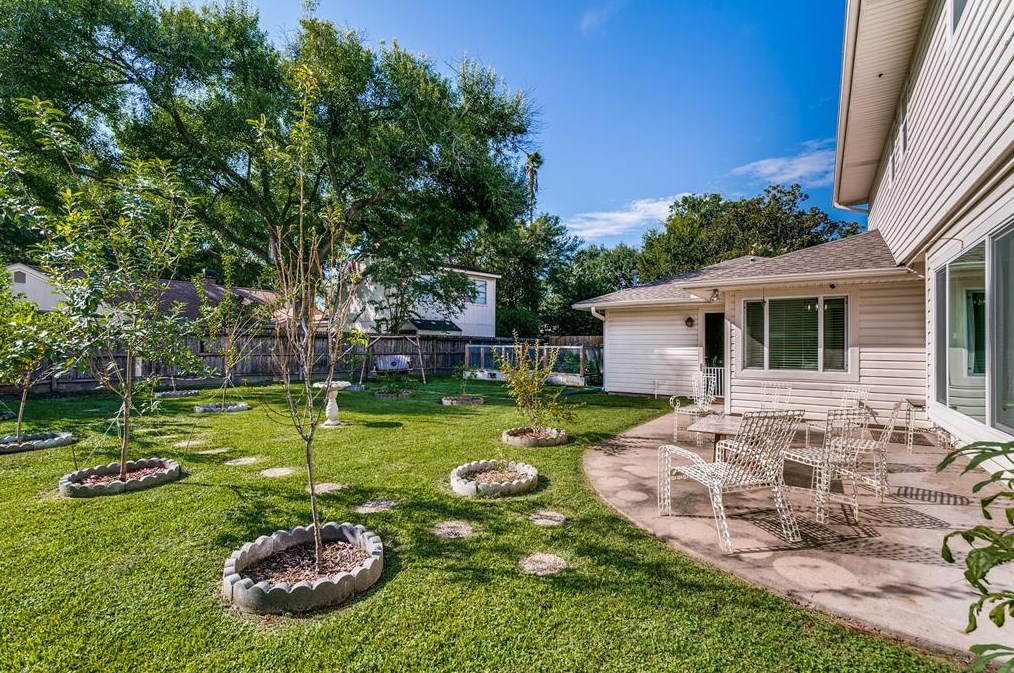 2727 Triway Ln, Houston TX 77041-7421 exterior