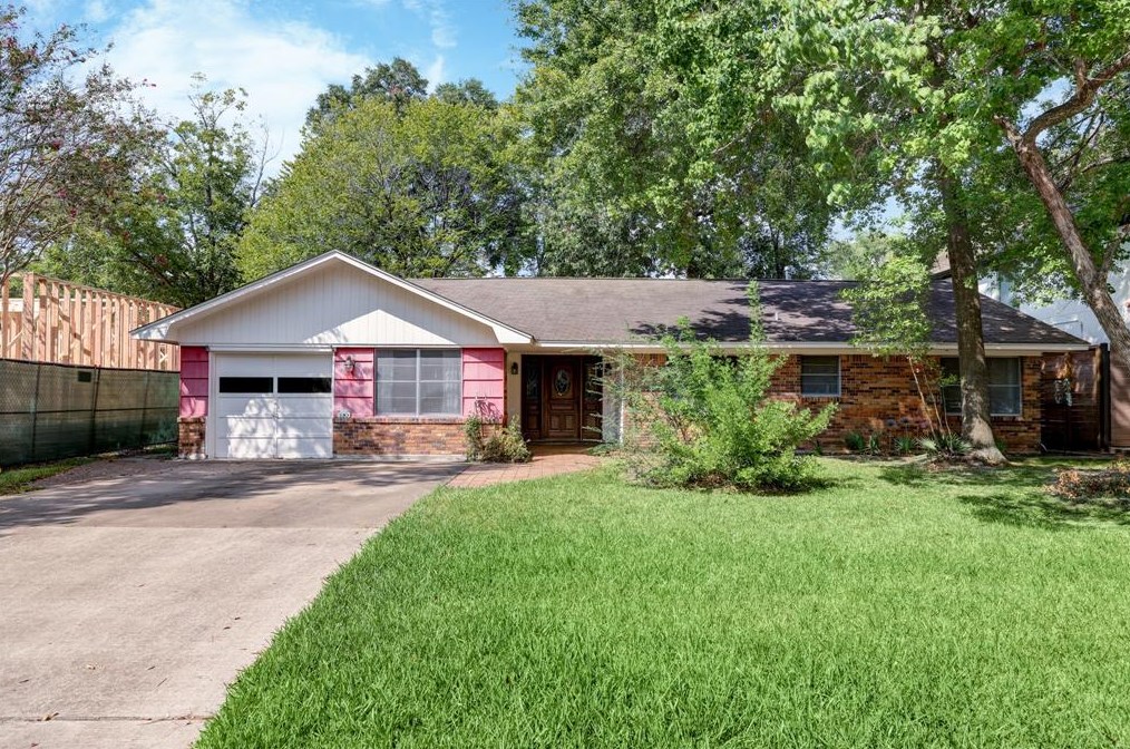 8830 Burkhart Rd, Houston, TX 77055-6614