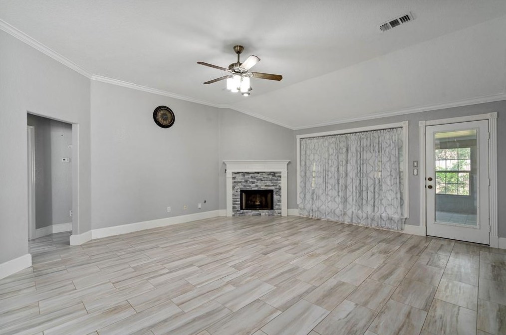 10310 Friars Hl, Houston, TX 77070-5269