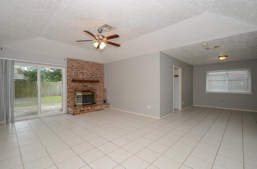 10418 Rancho Bernardo Ln, Sugar Land, TX 77498