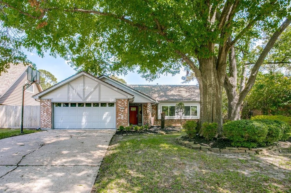 5706 Knobby Knoll Dr, Houston, TX 77092-2338