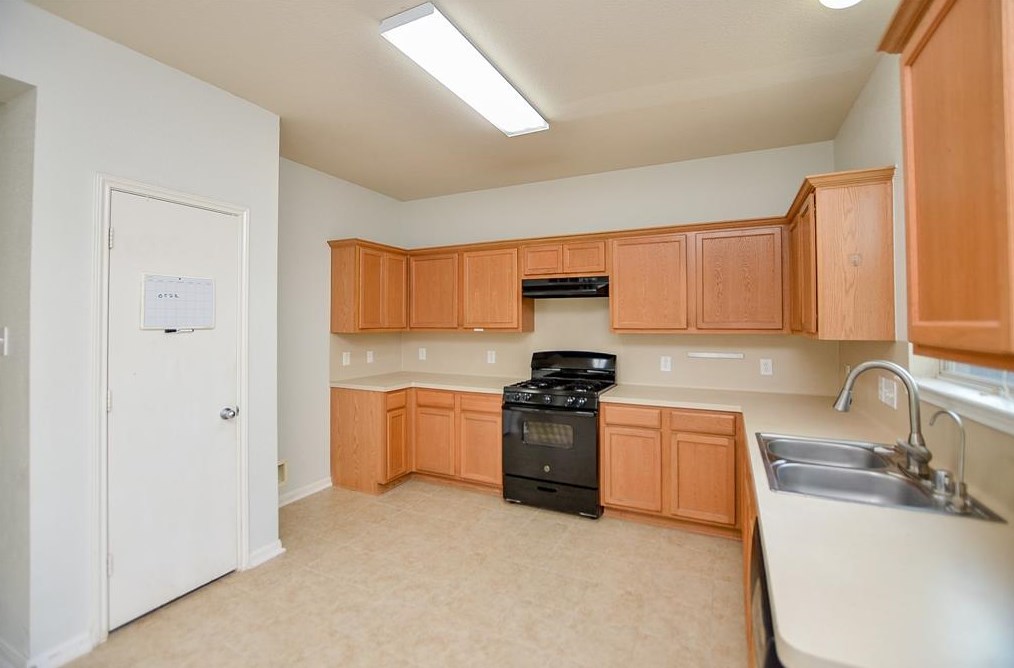 13139 Lawsons Crk Ln, Houston TX  77072-0119 exterior