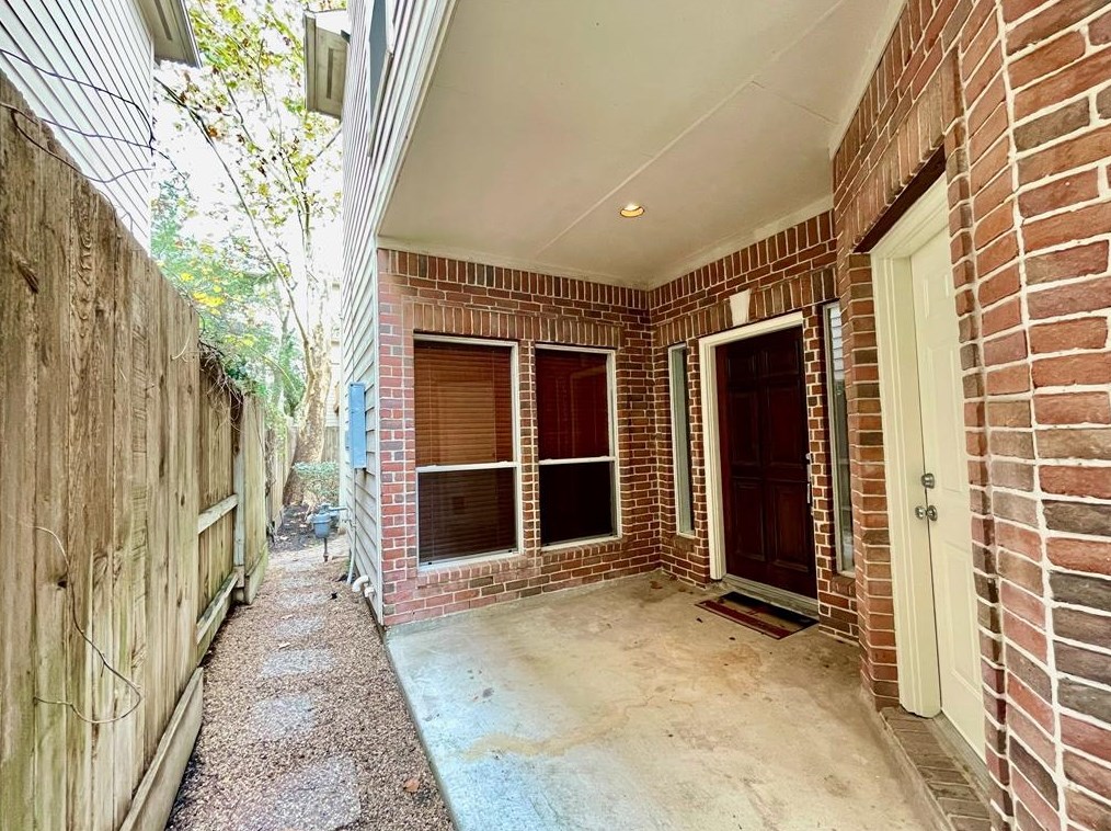 4010 Gibson St, Houston TX  77007-5728 exterior