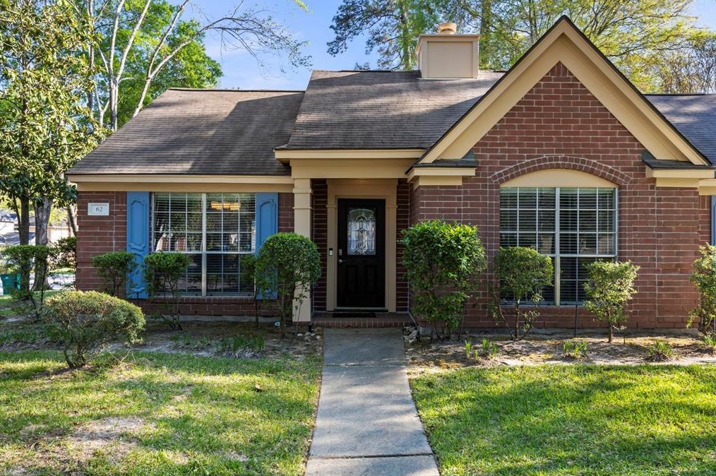 62 Dreamweaver Cir, Spring TX  77380-4209 exterior