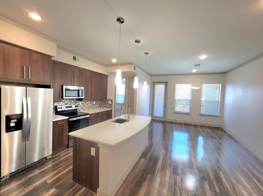 1800 St Joseph Pkwy #526, Houston, TX 77003