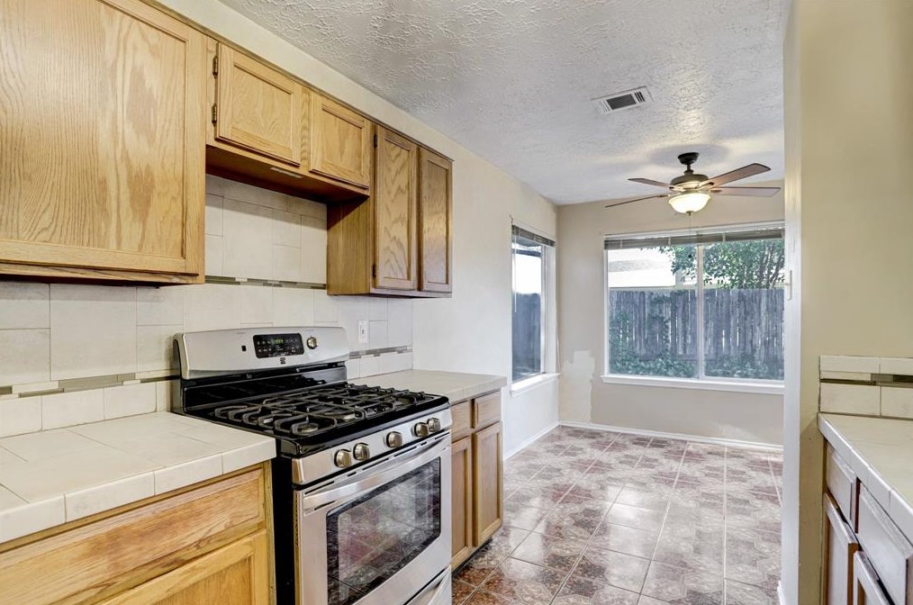 10514 Prospect Hl Dr, Houston TX  77064-5418 exterior