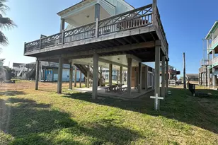 2836 Gulf View Ln, Crystal Beach, TX 77650 - Photo 8