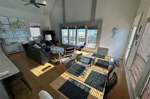 2836 Gulf View Ln, Crystal Beach, TX 77650 - Photo 16