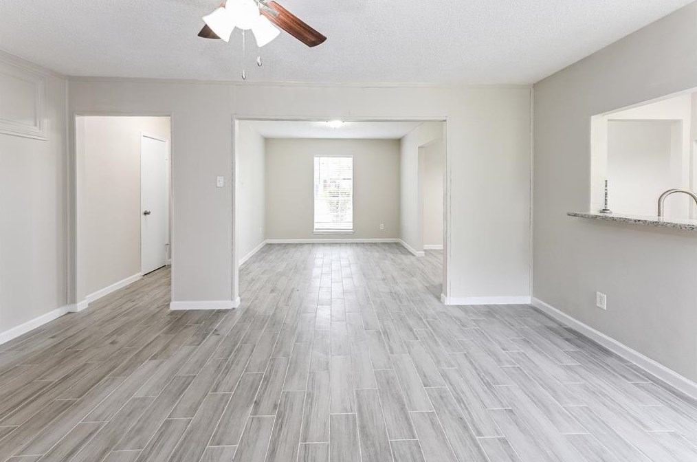 12126 Fawnway Dr, Houston, TX 77048